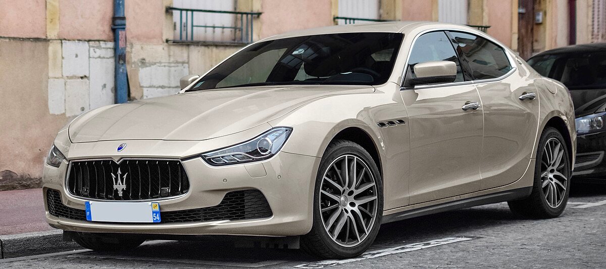 Maserati_Ghibli_M157_Gold