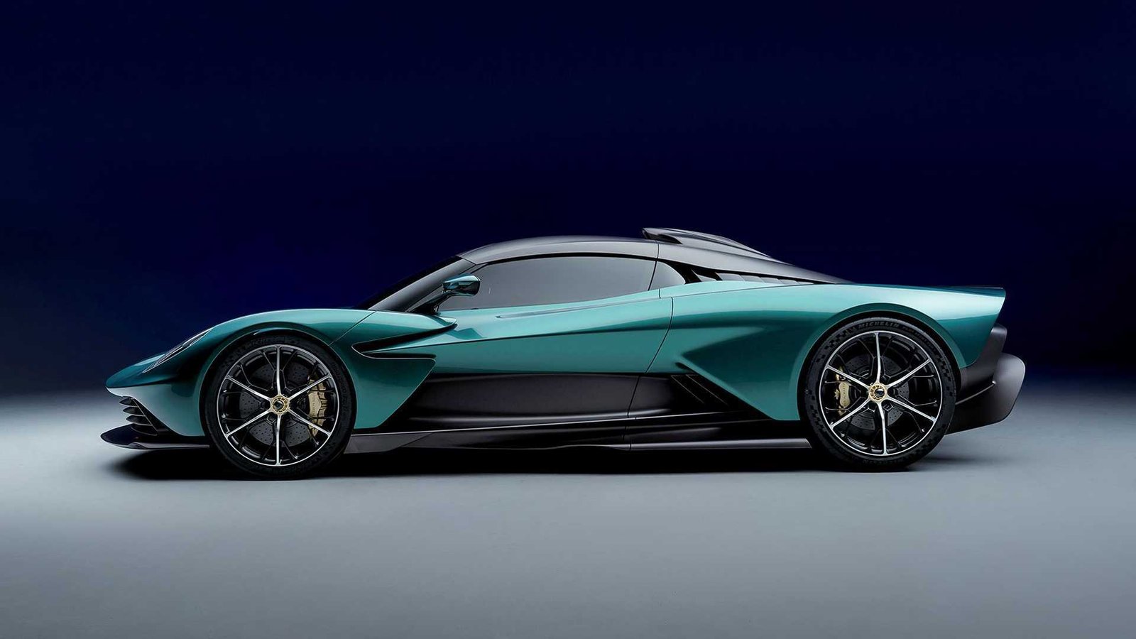 aston-martin-valhalla